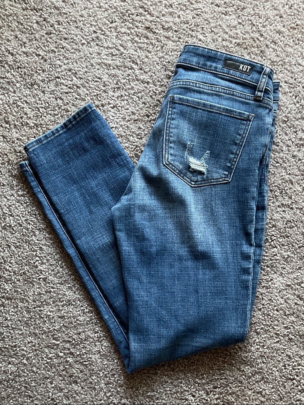 Kut from the Kloth Slim Skinny Jeans in Dark Blue Wash, Size 6